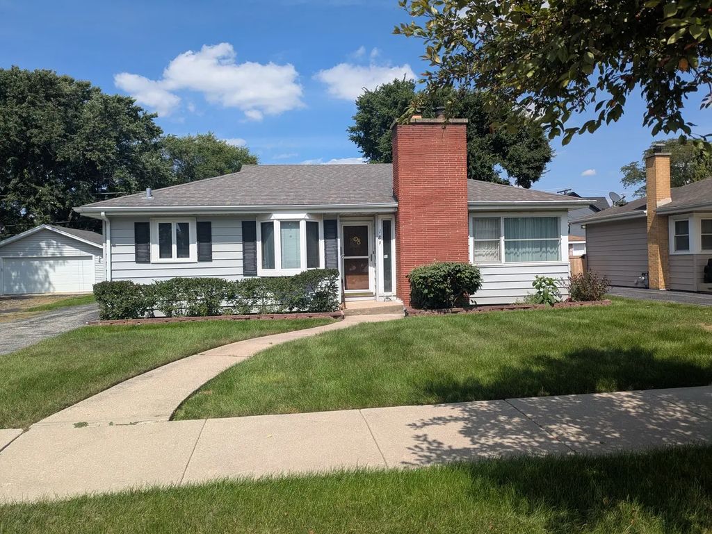 189 E Madison Street, Elmhurst