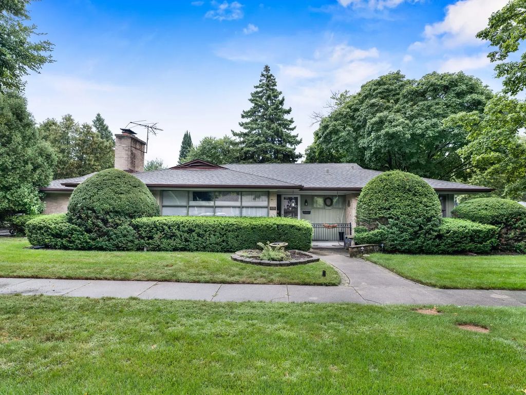 1121 S Aldine Avenue, Park Ridge