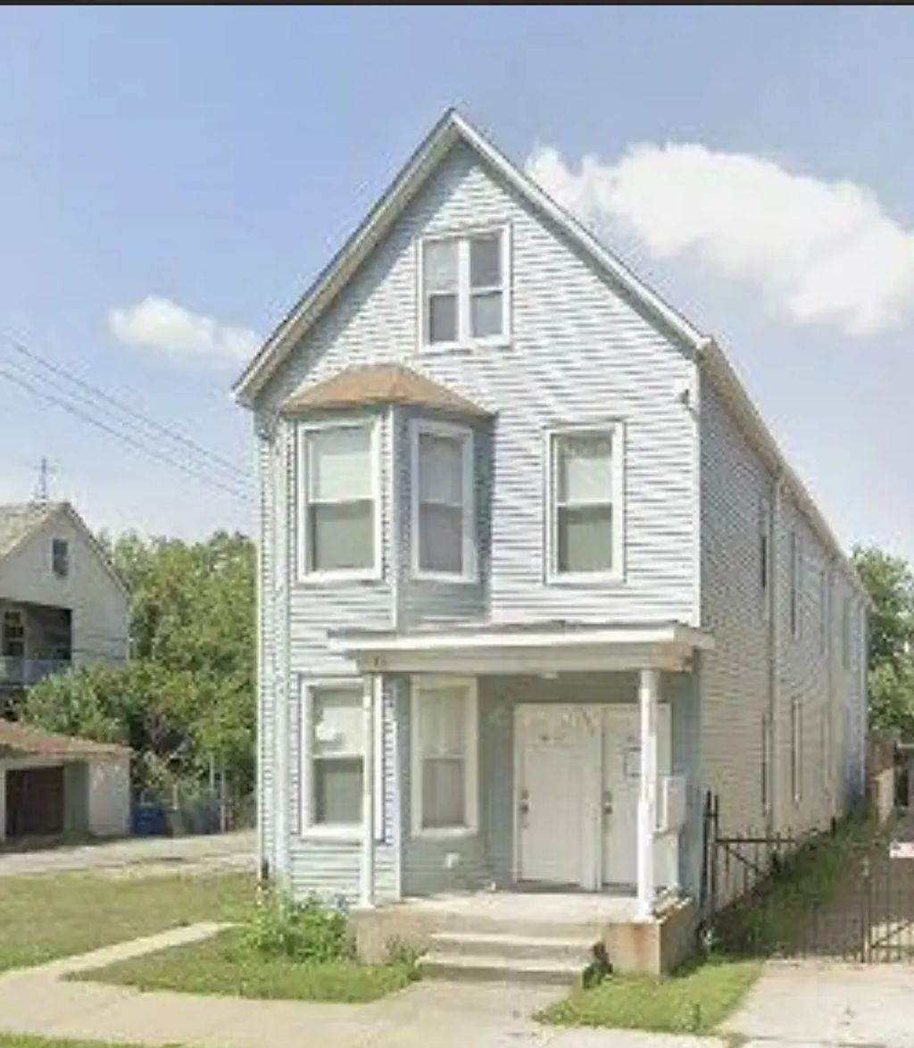 8640 S Escanaba Avenue, Chicago