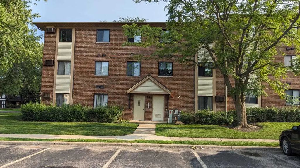 17 Parkside Court 3, Vernon Hills