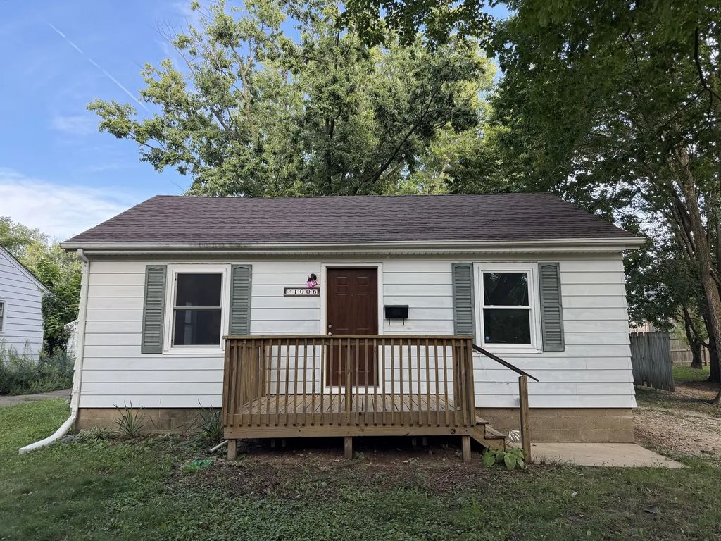 1006 N Division Avenue, Urbana