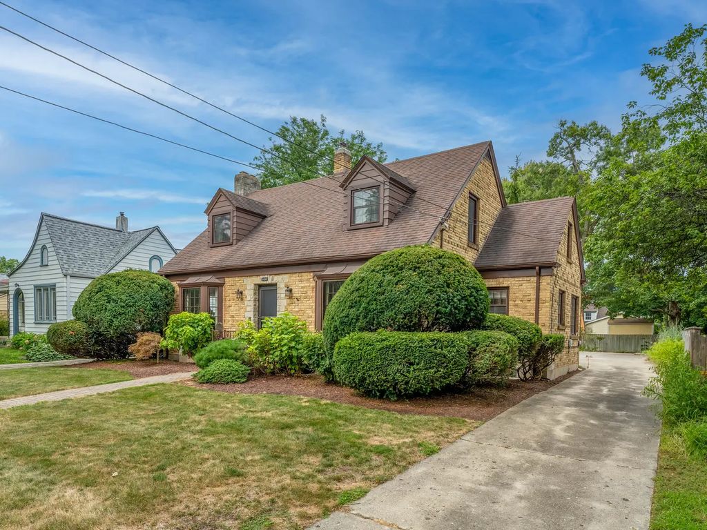 1130 Duncan Avenue, Elgin