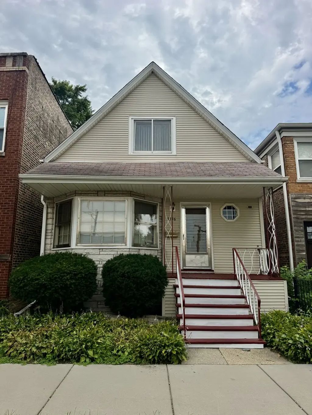3336 N Karlov Avenue, Chicago