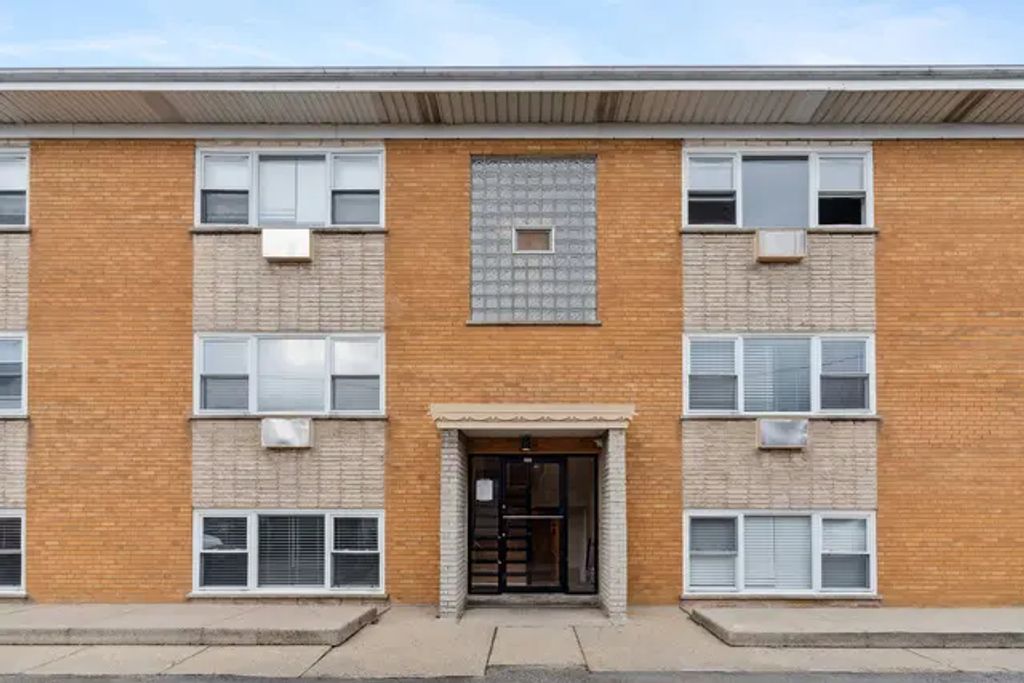 4747 N Ronald Street Gd, Harwood Heights