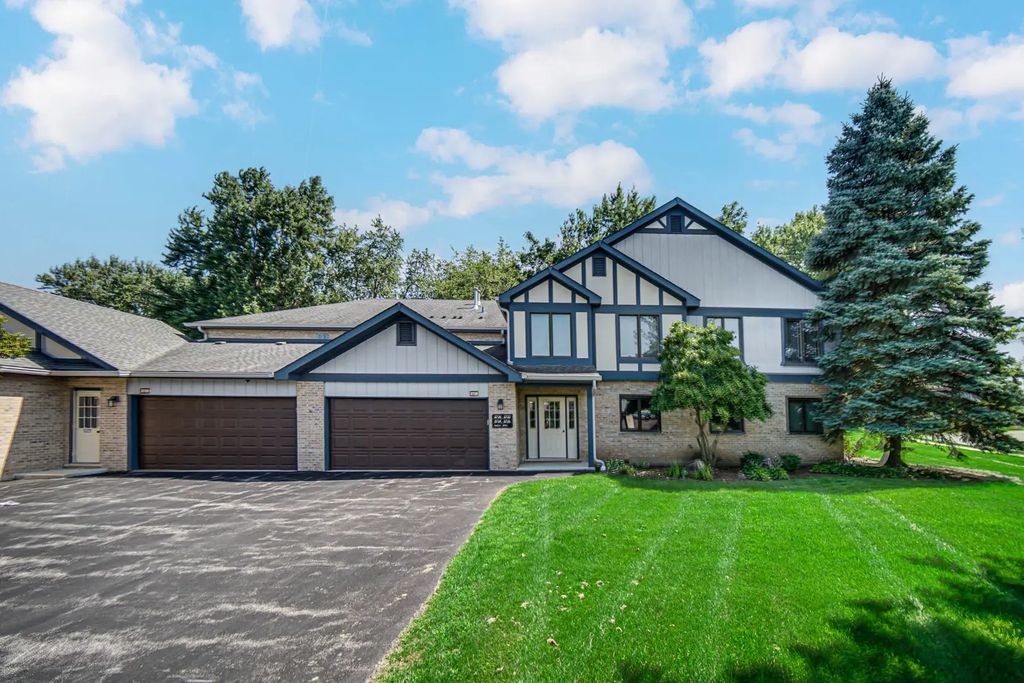 2726 Harbor Drive 2726, Joliet