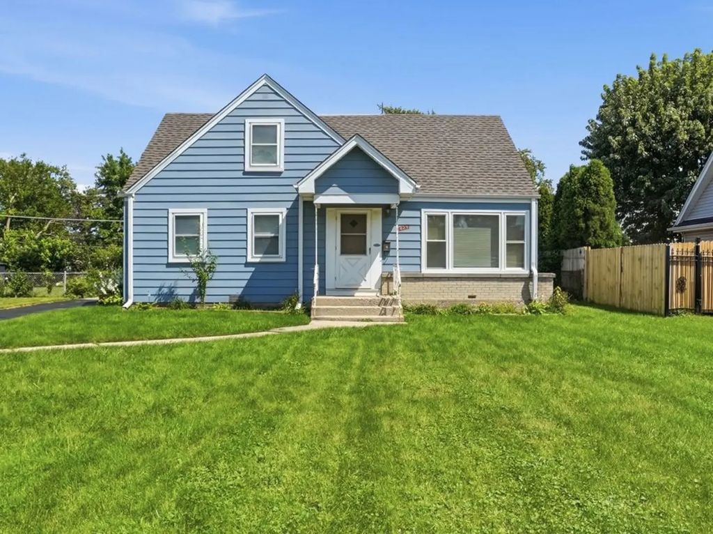 829 N Roy Avenue, Melrose Park