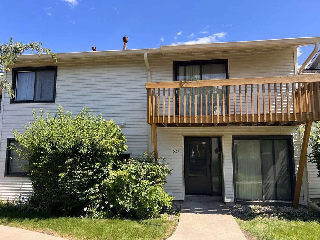 951 Wilshire Court 14-4, Vernon Hills