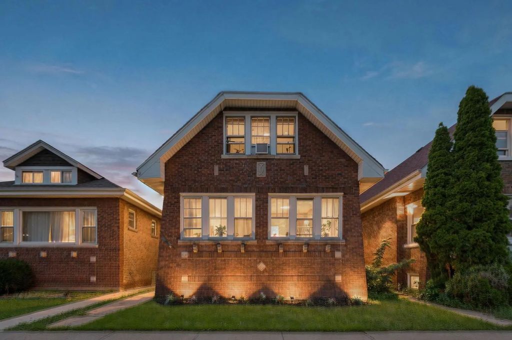 5630 S Albany Avenue, Chicago, 60629