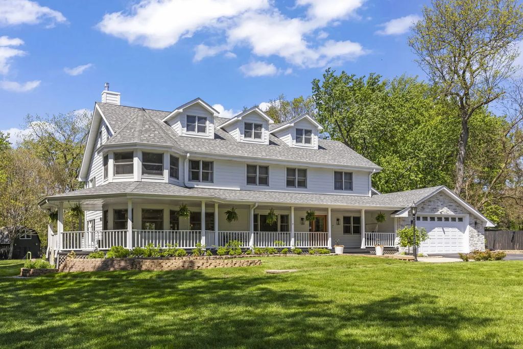 8s452 Bell Drive, Naperville