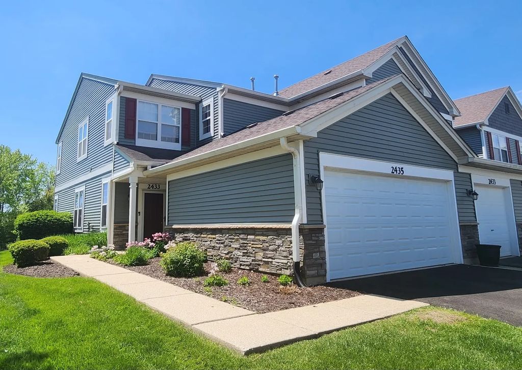 2435 Golf Ridge Circle 2435, Naperville