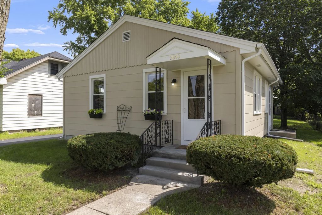 2840 Kishwaukee Street, Rockford