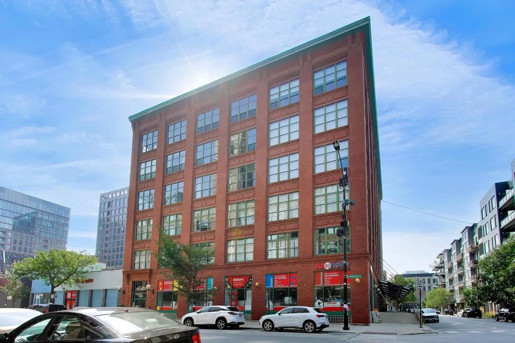 1017 W Washington Boulevard 6ab, Chicago, 60607