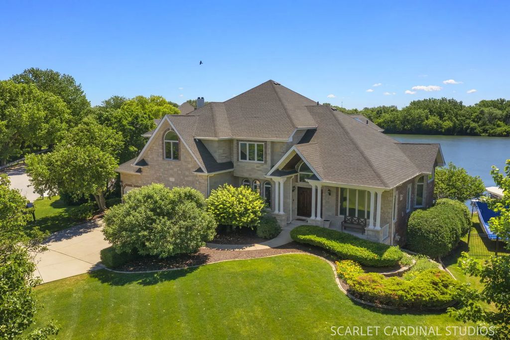 22743 Marina Drive, Plainfield