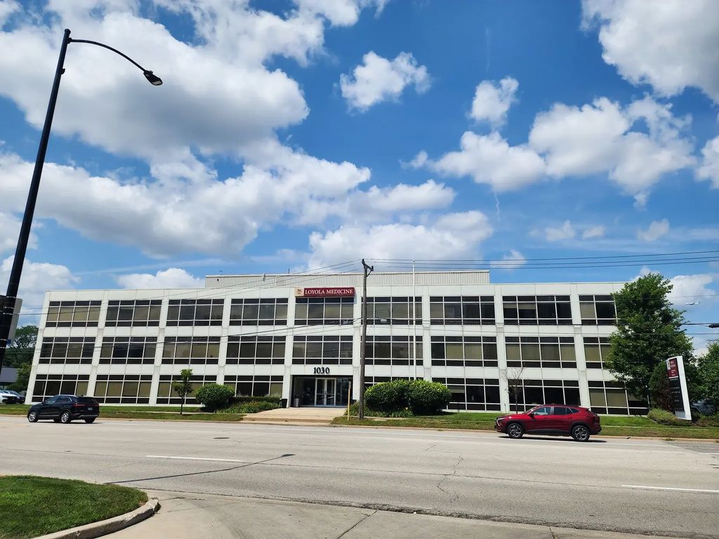 1030 W Higgins Road 340, Park Ridge