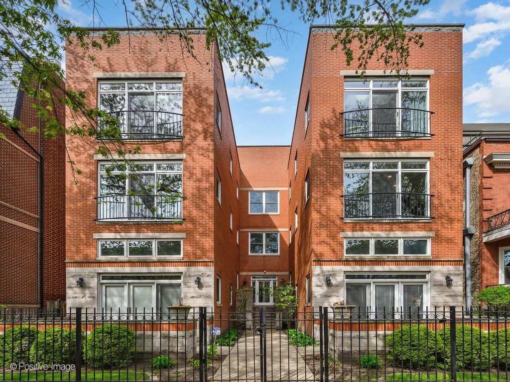 3834 N Greenview Avenue 2n, Chicago, 60613
