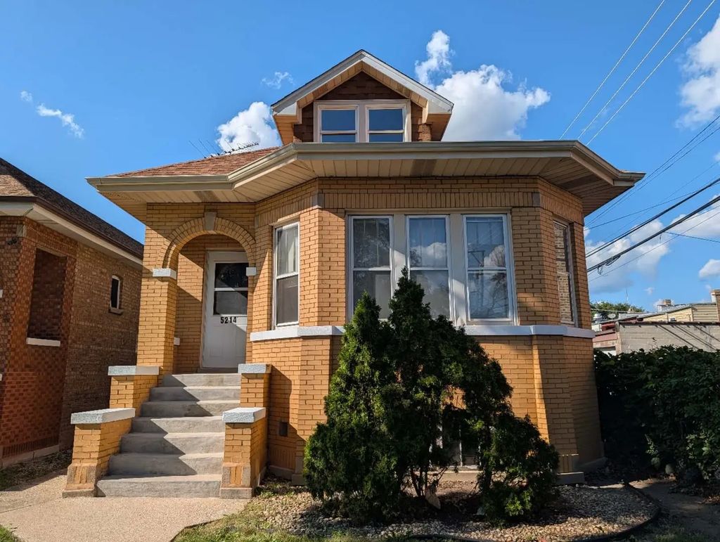 5214 W Schubert Avenue, Chicago