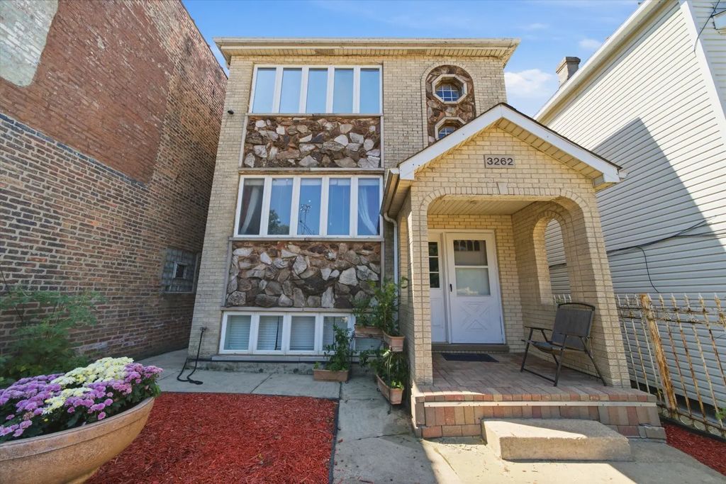 3262 N Elston Avenue, Chicago
