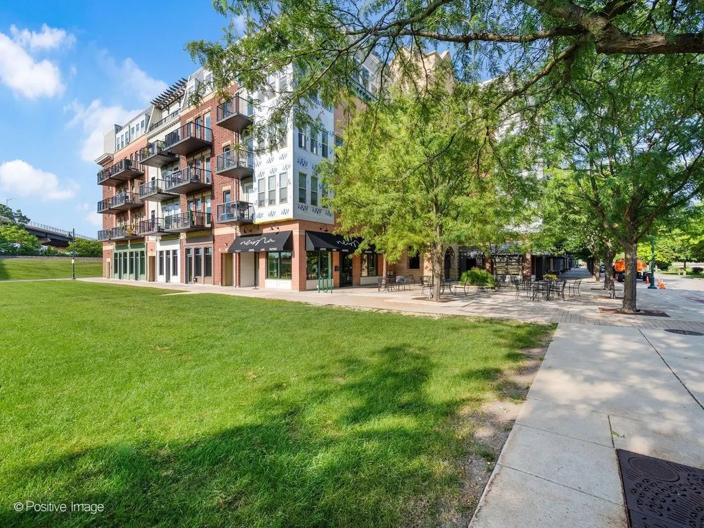303 Front Street 1302, Lemont