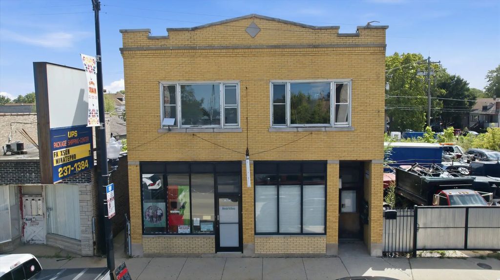 5817 W Diversey Avenue, Chicago, 60639