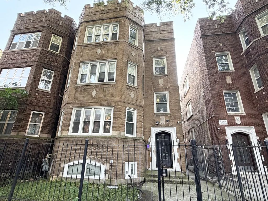 7724 S Essex Avenue 2, Chicago, 60649