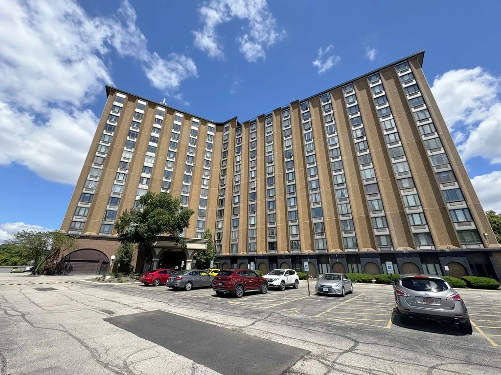 1 Renaissance Place 617, Palatine