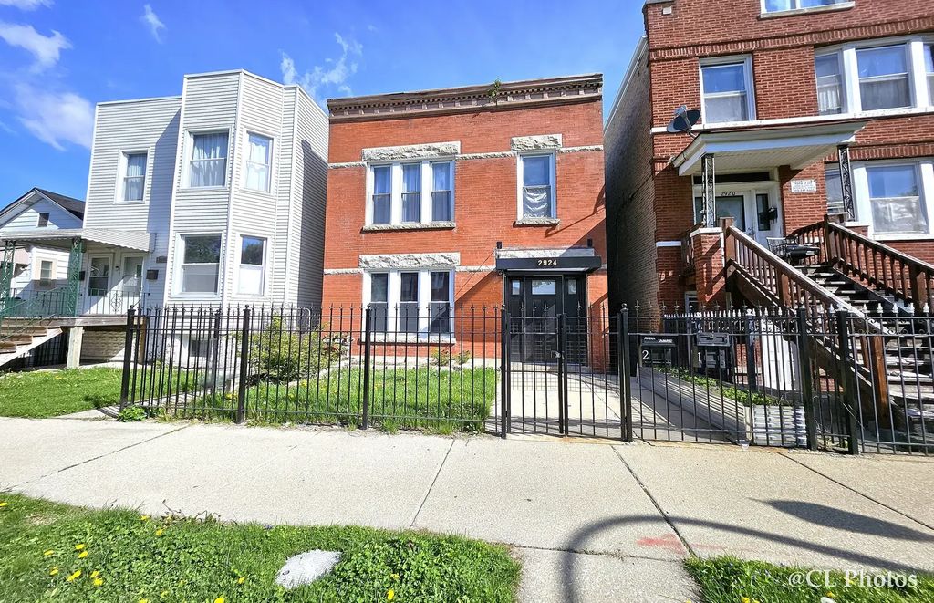 2924 W 38th Place 2, Chicago