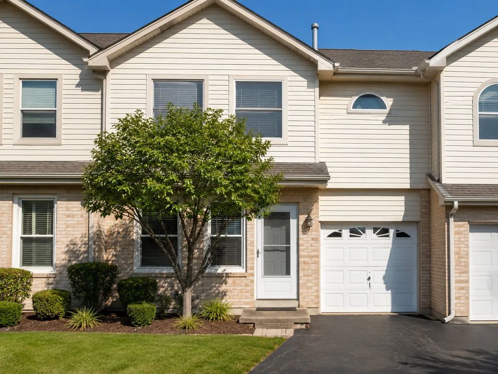 8528 Thomas Charles Lane 8528, Hickory Hills
