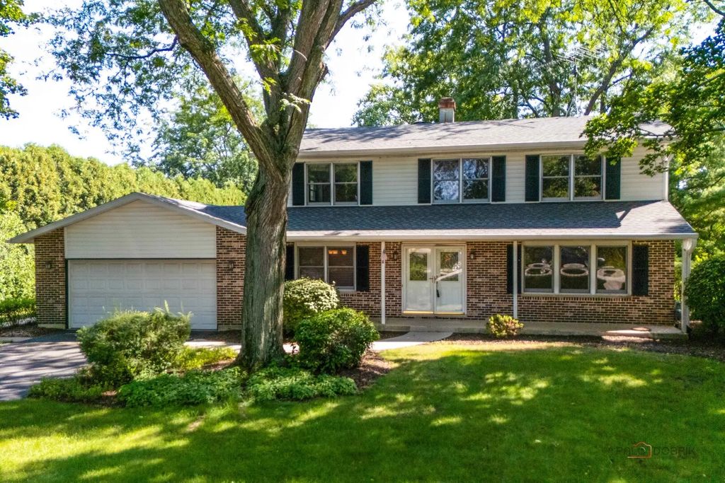 19665 W Hawthorne Boulevard, Mundelein