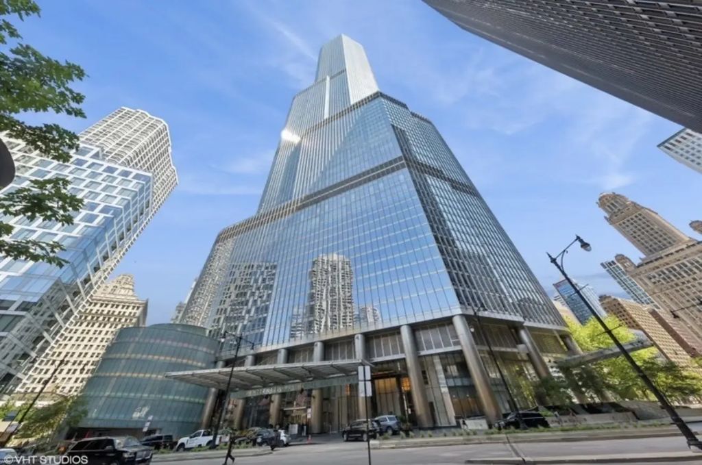 401 N Wabash Avenue P294, Chicago