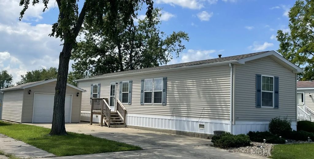124 Flamingo Drive 124flam, Beecher