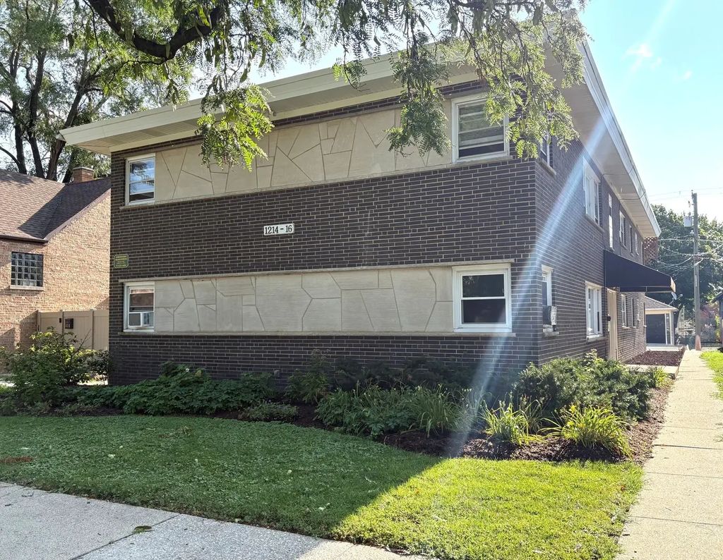 1214 Marengo Avenue, Forest Park