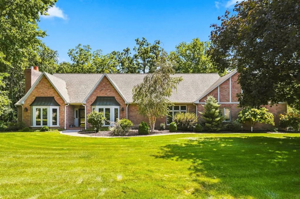 2700 11th Street Court, Moline