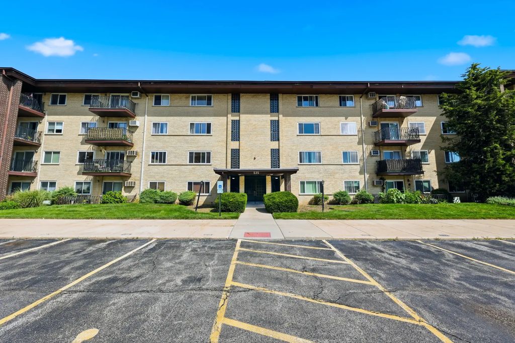 535 S Cleveland Avenue 106, Arlington Heights