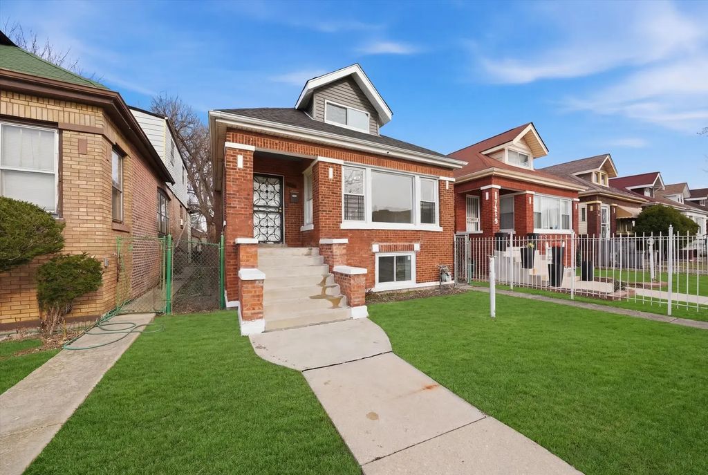 7517 S Carpenter Street, Chicago