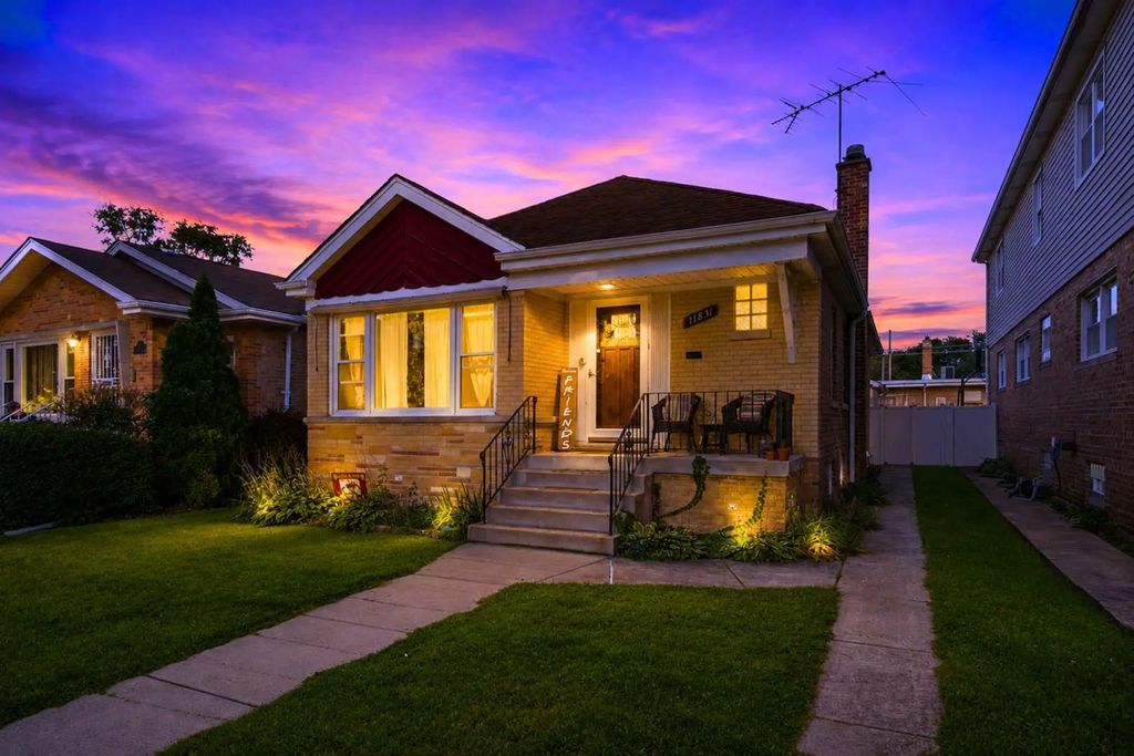 11831 S Artesian Avenue, Chicago