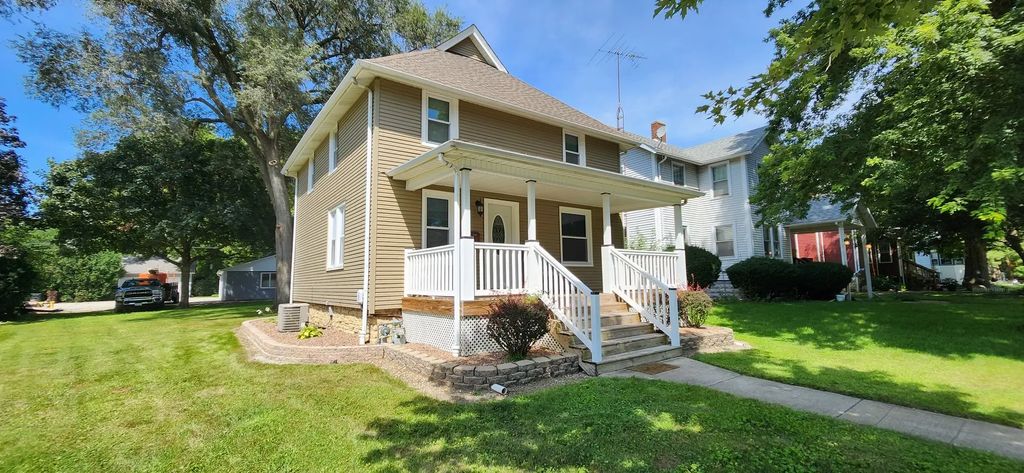 271 S Main Street, Manteno
