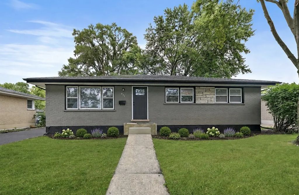 671 W Saint Aubin Drive, Addison