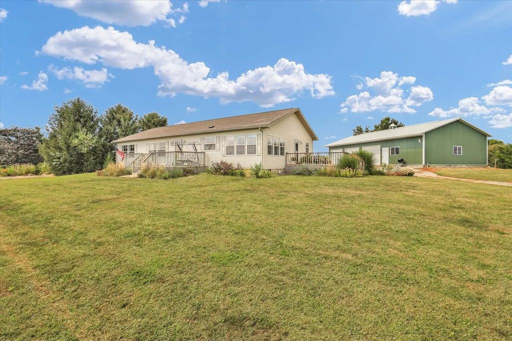 2369 E 2350 North Road, Fithian