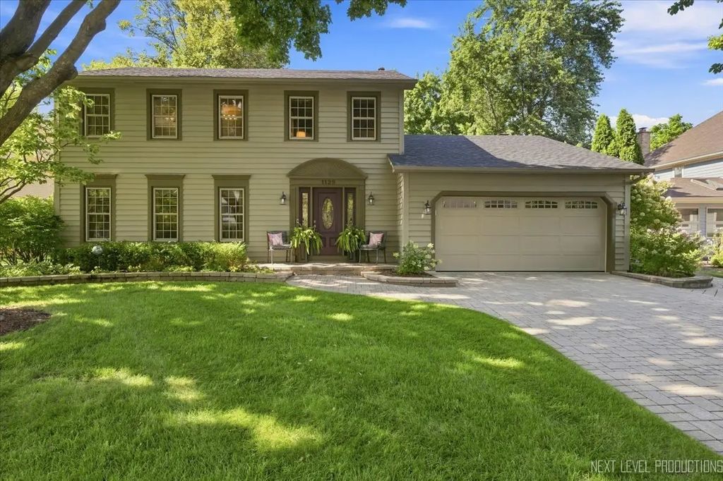 1129 Sunnybrook Drive, Naperville