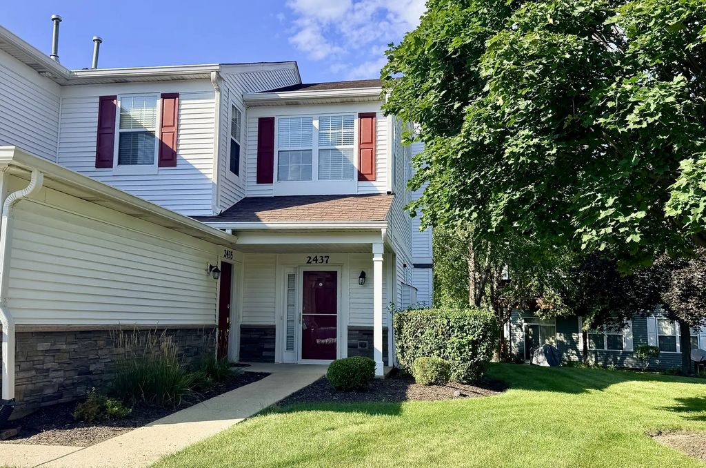 2437 Oneida Lane 2437, Naperville