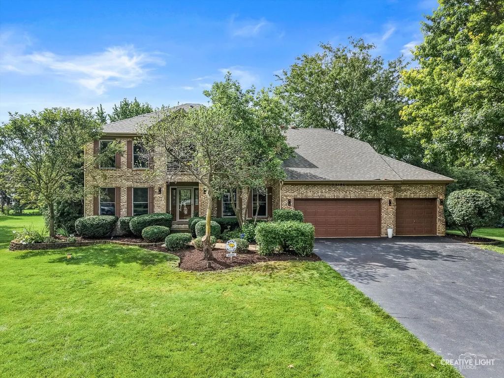 23741 W Deer Chase Lane, Naperville