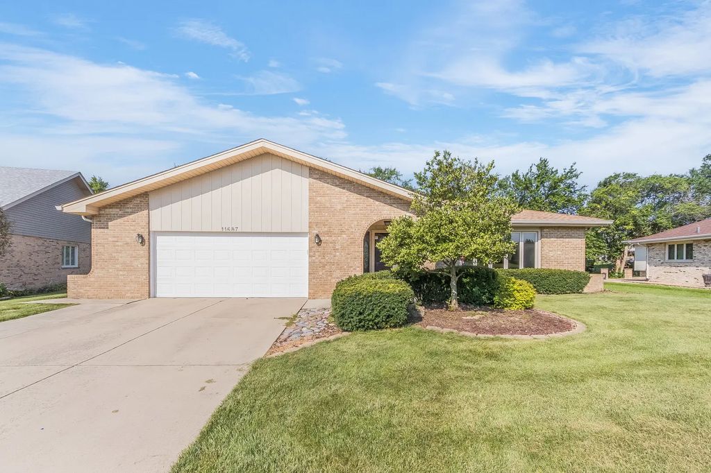 11687 Valley Brook Drive, Orland Park