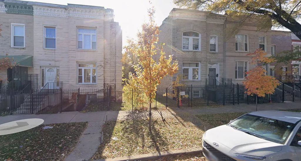 2905 W Wilcox Street, Chicago