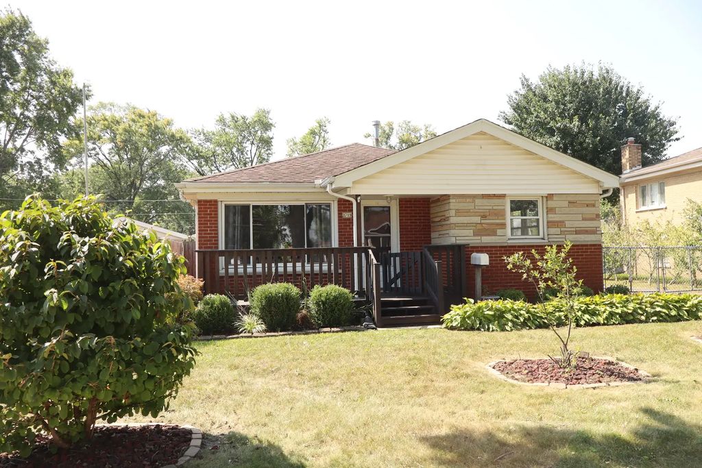 3719 153rd Street, Midlothian