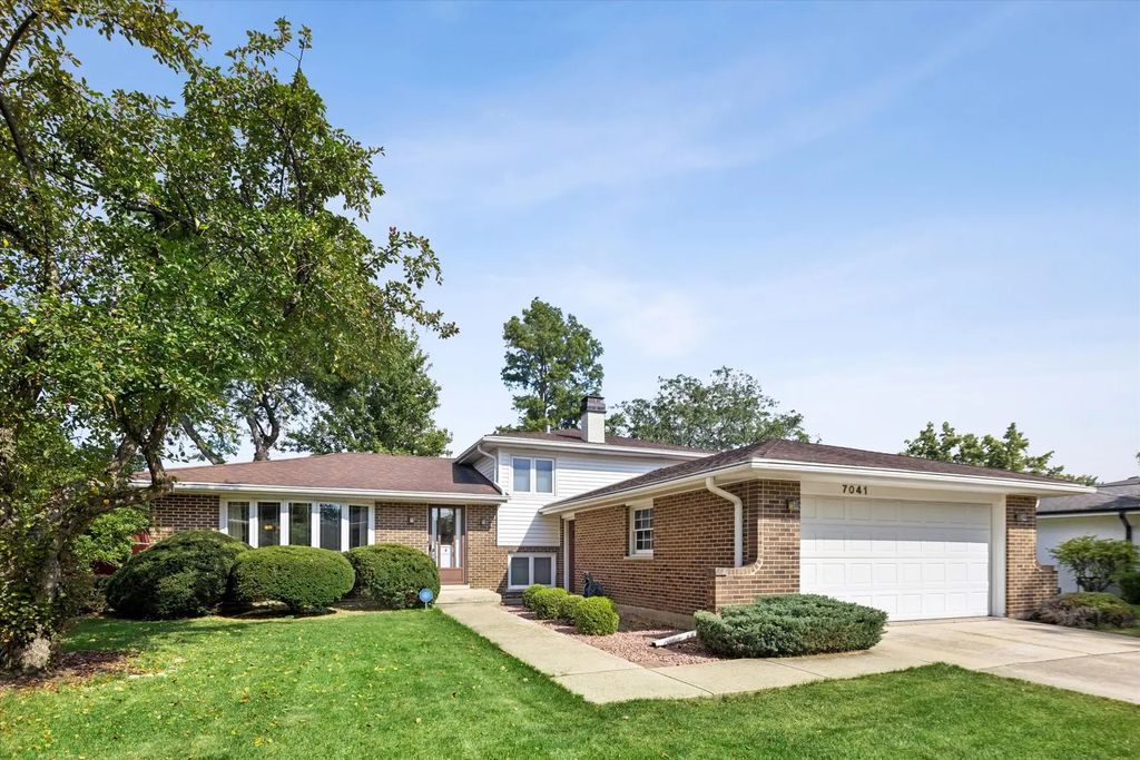 7041 Springside Avenue, Downers Grove