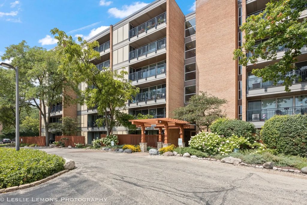 5950 Oakwood Drive 6f, Lisle