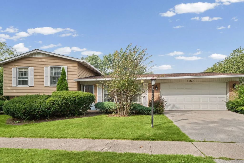 1024 Yorkshire Drive, Hanover Park