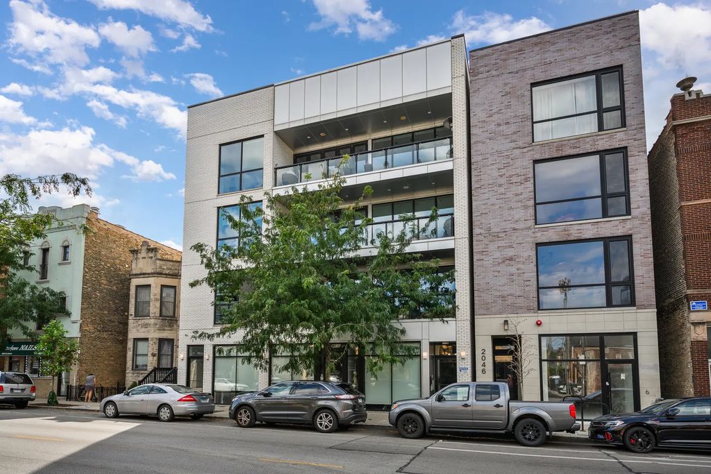 2040 N Damen Avenue 2, Chicago