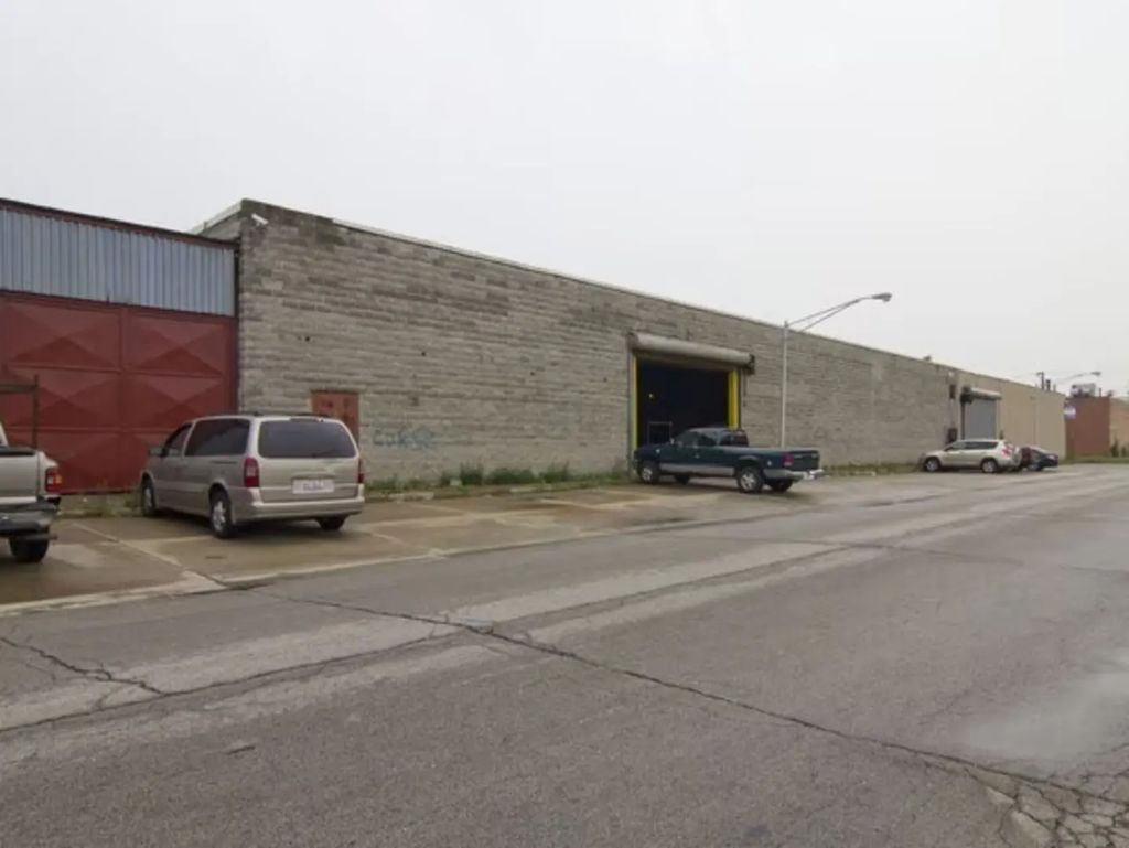 4437 W Kinzie Street, Chicago