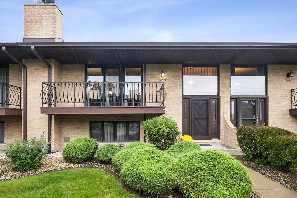 16044 Eagle Ridge Drive, Tinley Park